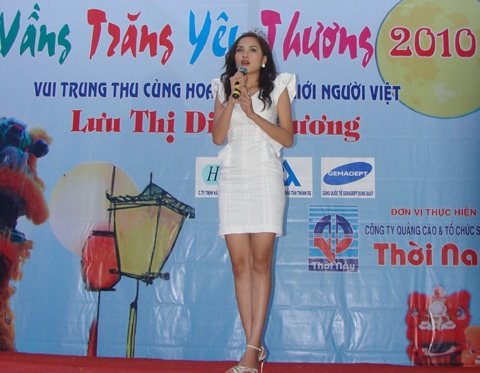 Hoa hậu Diễm Hương làm từ thiện tại Quảng Ngãi - 2 Hoa hậu Diễm Hương làm từ thiện tại Quảng Ngãi - 2