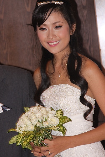 Đám cưới ấm áp của người đẹp Nhã Uyên - 19