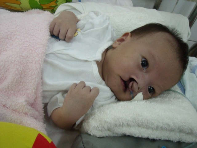 Bé Nhân Nghĩa được chuyển trở lại Khoa tim mạch - 1