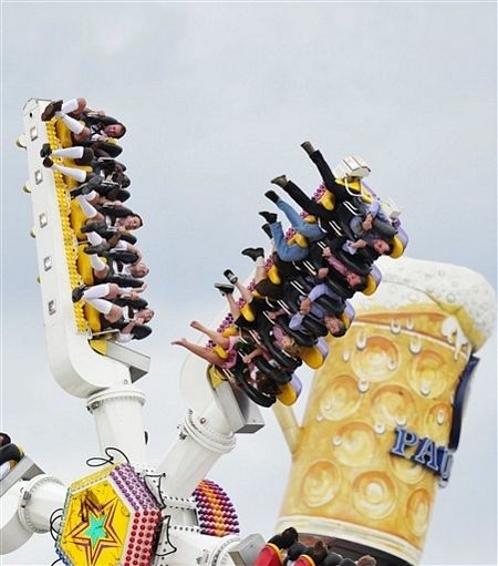 Lễ hội bia Oktoberfest mừng sinh nhật 200 năm tuổi - 20