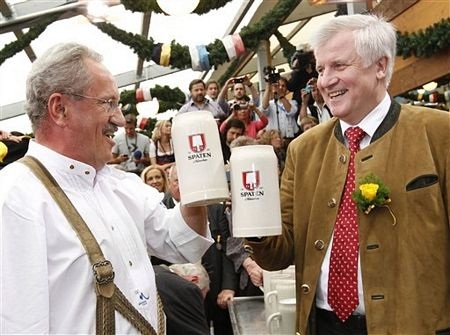 Lễ hội bia Oktoberfest mừng sinh nhật 200 năm tuổi - 7