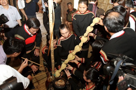Khai trương ngôi làng lớn nhất Việt Nam - 8 Khai trương ngôi làng lớn nhất Việt Nam - 8