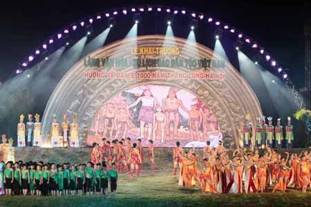 Khai trương ngôi làng lớn nhất Việt Nam - 10