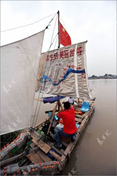 Thuyền làm từ hơn 2.000 vỏ chai nhựa - 6 Thuyền làm từ hơn 2.000 vỏ chai nhựa - 6