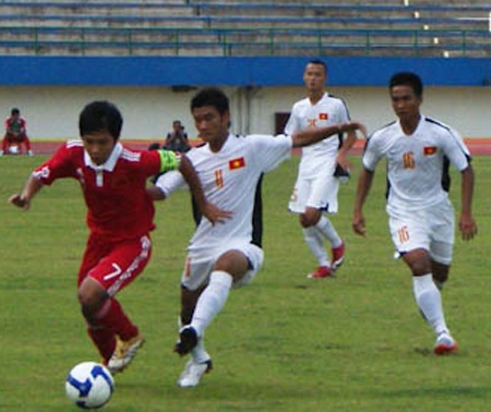 U16 Việt Nam đánh bại U16 Trung Quốc - 1 U16 Việt Nam đánh bại U16 Trung Quốc - 1