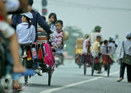 Xích lô chở chữ - 1