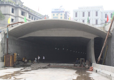 Khám phá hầm dìm bên dưới sông Sài Gòn - 2 Khám phá hầm dìm bên dưới sông Sài Gòn - 2