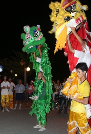 Con lân, ông địa náo động phố phường Trung thu - 4