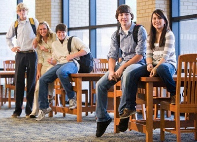 Thông báo tiếp nhận hồ sơ học bổng THPT, Dự bị Đại học - 1