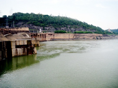 Sang năm tiếp tục căng thẳng về điện - 1 Sang năm tiếp tục căng thẳng về điện - 1