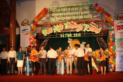 “Đêm hội trăng rằm” với các em có hoàn cảnh đặc biệt khó khăn - 5