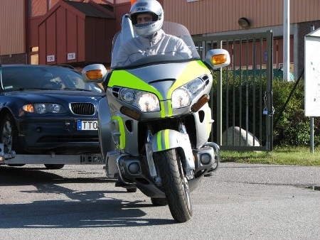 Khi Honda Goldwing làm... xe kéo - 3