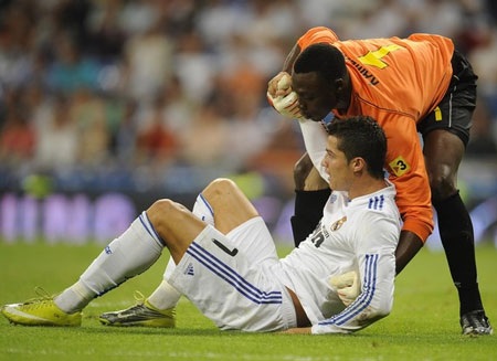 Báo giới xứ Catalan lên án trọng tài thiên vị Real Madrid - 1 Báo giới xứ Catalan lên án trọng tài thiên vị Real Madrid - 1