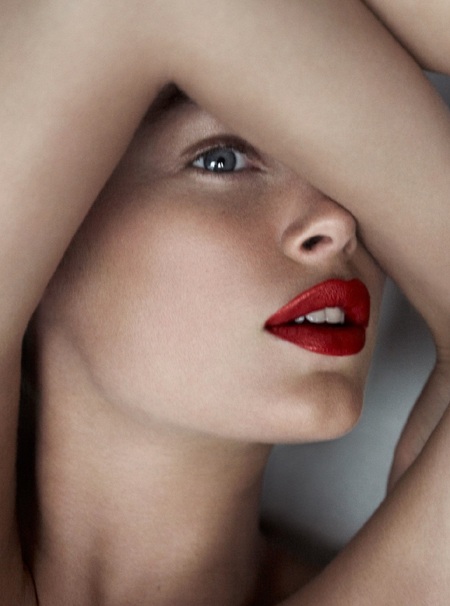 Cận cảnh gương mặt “thiên thần” Doutzen Kroes - 1