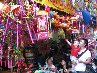 Trung thu về trên phố Hàng Mã - 1 Trung thu về trên phố Hàng Mã - 1