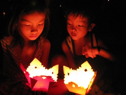 Muôn vẻ sắc màu Trung thu - 5 Muôn vẻ sắc màu Trung thu - 5