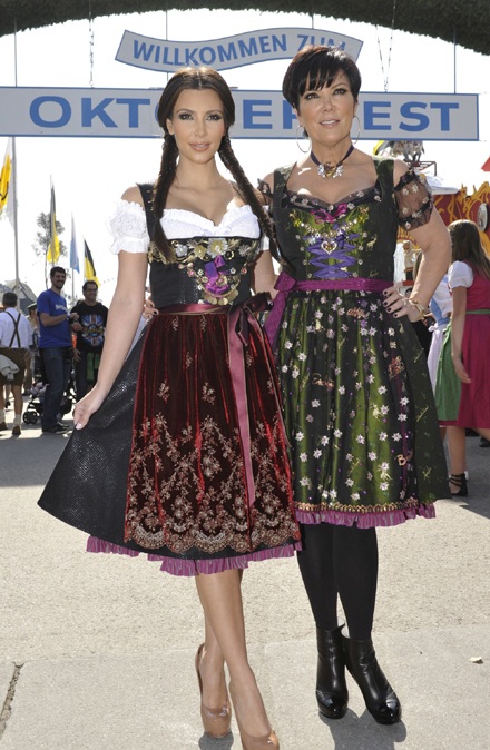 Cô Kim “siêu vòng ba” tham dự lễ hội bia - 11 Cô Kim “siêu vòng ba” tham dự lễ hội bia - 11