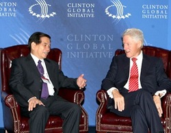 Chủ tịch nước Nguyễn Minh Triết gặp cựu tổng thống Bill Clinton - 1 Chủ tịch nước Nguyễn Minh Triết gặp cựu tổng thống Bill Clinton - 1
