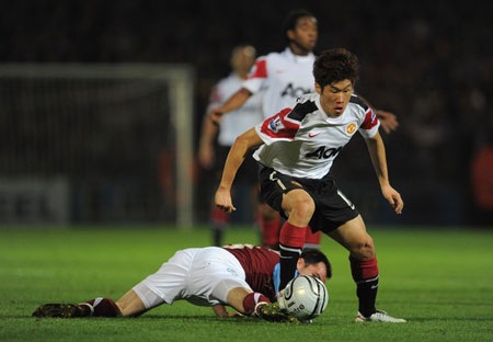 Thành Manchester chia nửa buồn vui - 2