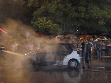 Đi chơi trung thu, xế hộp bốc hỏa - 3 Đi chơi trung thu, xế hộp bốc hỏa - 3