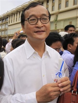 Campuchia: Chủ tịch đảng Sam Rainsy bị kết án 10 năm tù - 1 Campuchia: Chủ tịch đảng Sam Rainsy bị kết án 10 năm tù - 1