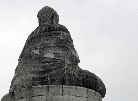 Ngắm pho tượng đá lớn nhất Đông Nam Á  - 3