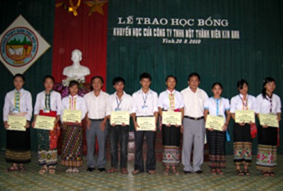 Hội Khuyến học Nghệ An nhận tài trợ 38 triệu đồng - 1