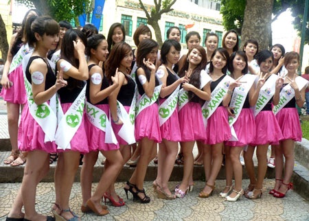 Miss Teen hồ hởi chung tay “Vì môi trường xanh” - 12 Miss Teen hồ hởi chung tay “Vì môi trường xanh” - 12