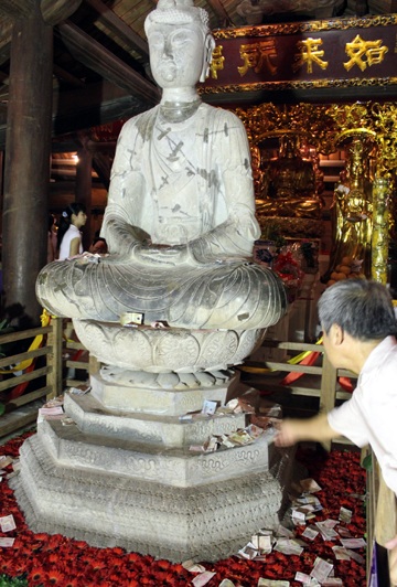 Gắn biển công trình mừng Đại lễ tại chùa Phật Tích - 6