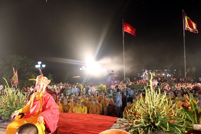 Chen chân dự lễ yểm tim, khai quang tượng Thánh Gióng - 2