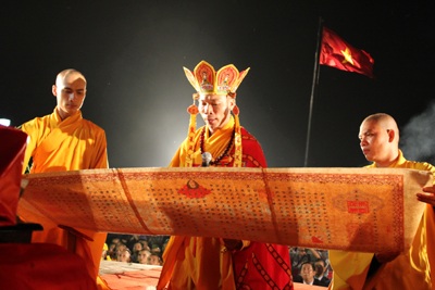 Chen chân dự lễ yểm tim, khai quang tượng Thánh Gióng - 6