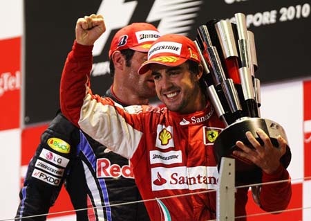 Thắng chặng ngoạn mục, Alonso áp sát ngôi đầu - 1