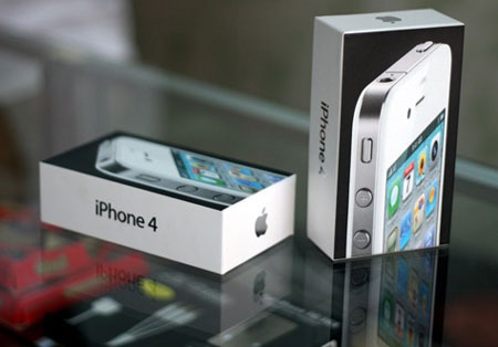 iPhone 4 màu trắng tại Việt Nam là hàng “dựng” - 1