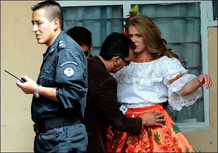 Người đẹp ngồi tù thi hoa hậu - 2 Người đẹp ngồi tù thi hoa hậu - 2