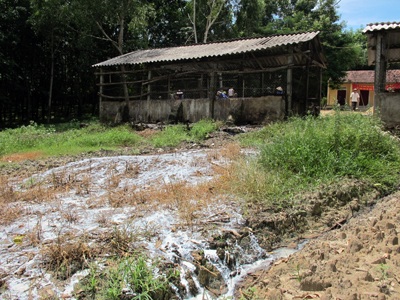 Thêm kho chứa mủ của công ty cao su đầu độc người dân - 3 Thêm kho chứa mủ của công ty cao su đầu độc người dân - 3