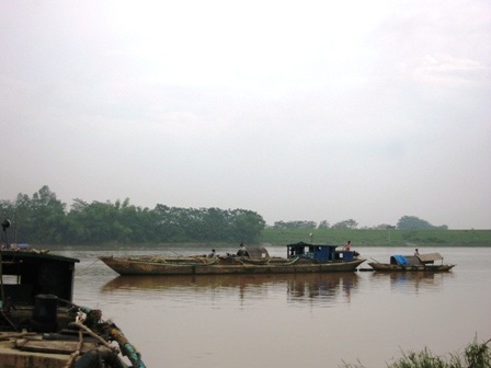 Một công an viên mất tích trên sông Mã - 1 Một công an viên mất tích trên sông Mã - 1