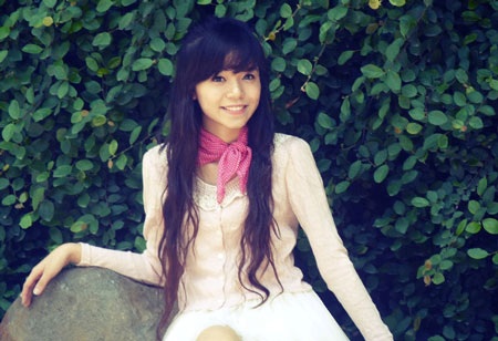 Chân dung “cô bé búp bê múa trên piano” - 4 Chân dung “cô bé búp bê múa trên piano” - 4