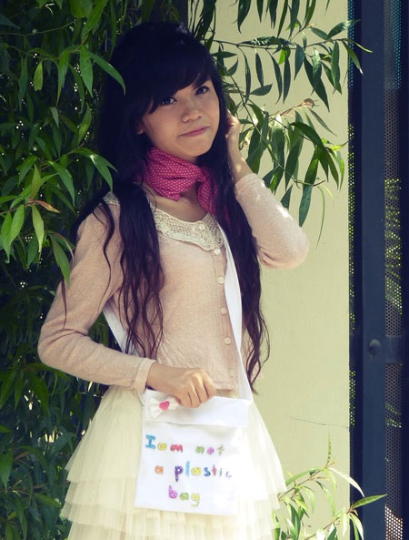 Chân dung “cô bé búp bê múa trên piano” - 7 Chân dung “cô bé búp bê múa trên piano” - 7