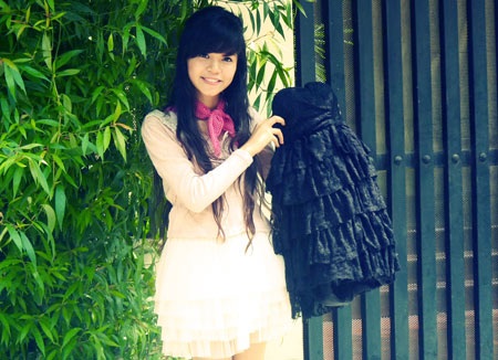 Chân dung “cô bé búp bê múa trên piano” - 3 Chân dung “cô bé búp bê múa trên piano” - 3