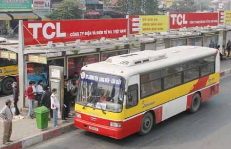 Bắt đầu hoạt động 5 tuyến xe buýt miễn phí phục vụ Đại lễ - 1