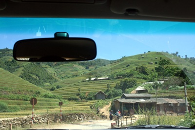 4/6 trẻ mồ côi phải vào làng SOS sau vụ lở núi - 1