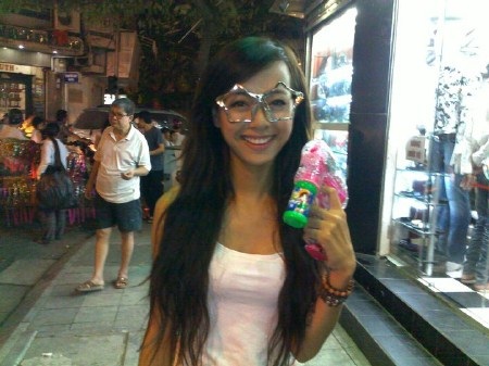 Chuyện về cô bạn bí mật dự thi Miss Teen - 1