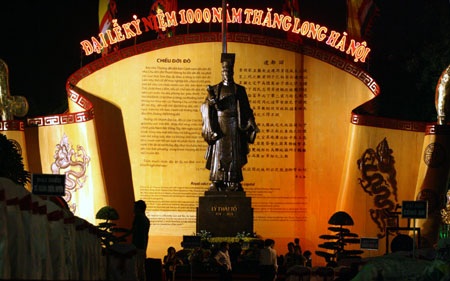 Chùm ảnh đêm trước Đại lễ - 14 Chùm ảnh đêm trước Đại lễ - 14