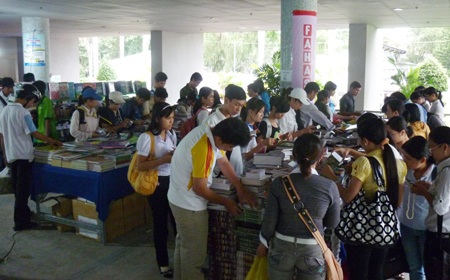 5.000 đầu sách giá rẻ dành cho sinh viên Cần Thơ mùa khai trường - 1 5.000 đầu sách giá rẻ dành cho sinh viên Cần Thơ mùa khai trường - 1