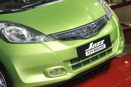 Honda Fit là xe hybrid rẻ nhất Nhật Bản - 2 Honda Fit là xe hybrid rẻ nhất Nhật Bản - 2