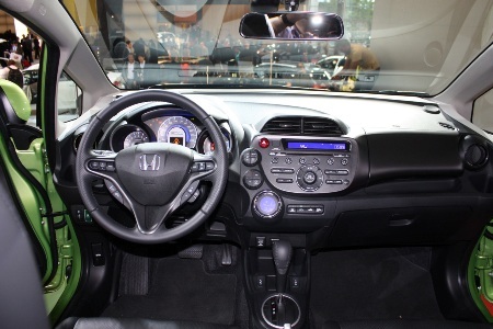 Honda Fit là xe hybrid rẻ nhất Nhật Bản - 3 Honda Fit là xe hybrid rẻ nhất Nhật Bản - 3