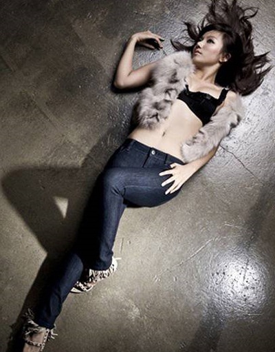 Lee Chae Young gợi cảm trong quảng cáo mới - 5 Lee Chae Young gợi cảm trong quảng cáo mới - 5