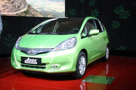 Honda Fit Hybrid mang sắc xanh đến Paris - 1 Honda Fit Hybrid mang sắc xanh đến Paris - 1