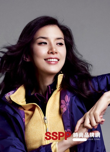 Lee Bo Young đa phong cách với “cá sấu” châu Á - 13 Lee Bo Young đa phong cách với “cá sấu” châu Á - 13