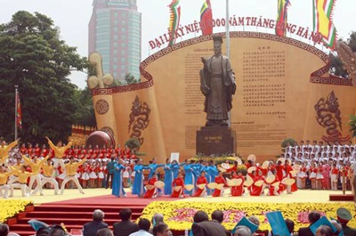 Thăng Long - Hà Nội từ Lý Thái Tổ đến Hồ Chí Minh - 3 Thăng Long - Hà Nội từ Lý Thái Tổ đến Hồ Chí Minh - 3